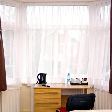 Central Hotel Golders Green-3