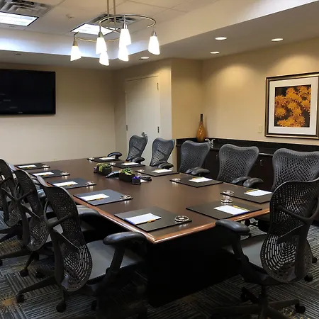 Hilton Garden Inn Fargo-3