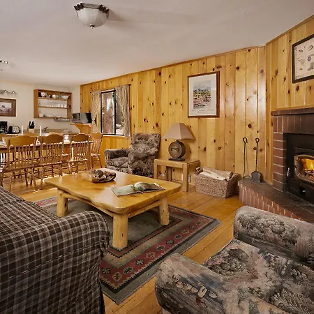 Tamarack Lodge-2