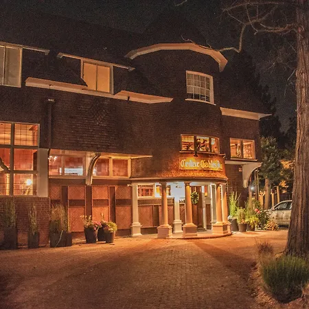 Cedar Gables Inn-3