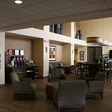 Hampton Inn And Suites Pueblo/North-3