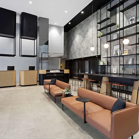 Travelodge Hotel Melbourne Docklands-3