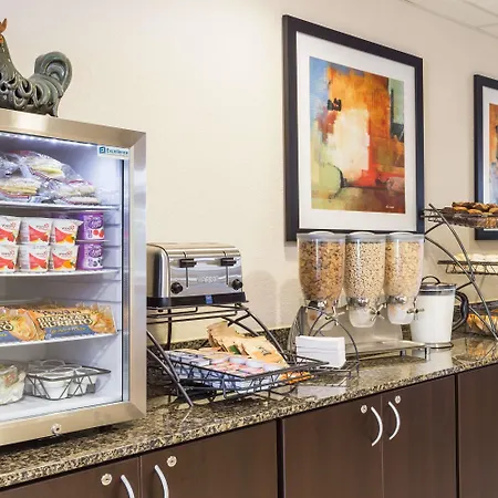 Microtel Inn & Suites By Wyndham Spring Hill/Weeki Wachee-2