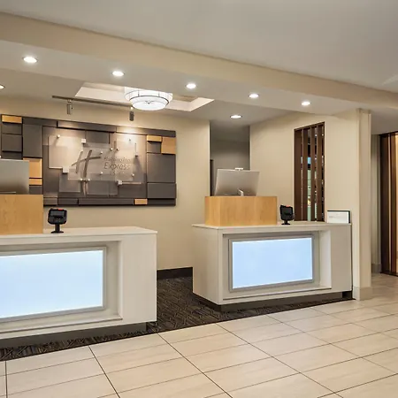 Holiday Inn Express Hotel & Suites Fredericksburg By Ihg-2