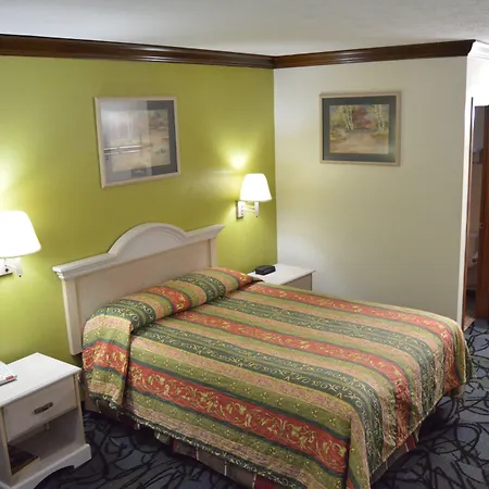 Economy Inn Cuyahoga Falls-2