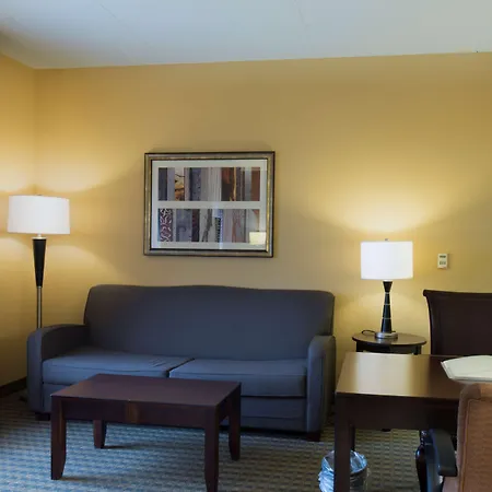 Hampton Inn & Suites Vineland-2