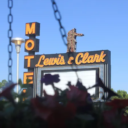 Lewis & Clark Motel - Bozeman-3