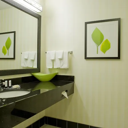 Fairfield Inn & Suites By Marriott Commerce-3