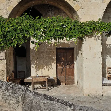 Sextantio Le Grotte Della Civita-3