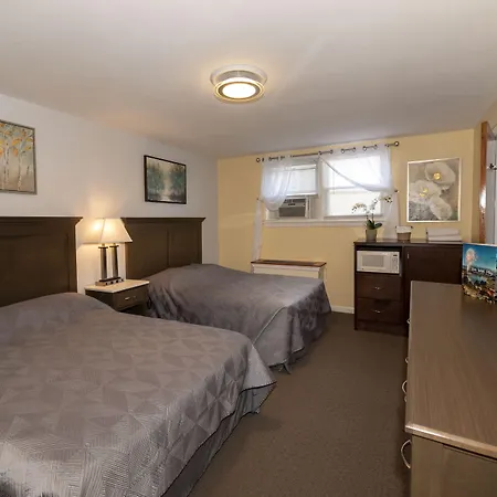Simmons Motel And Suites-3