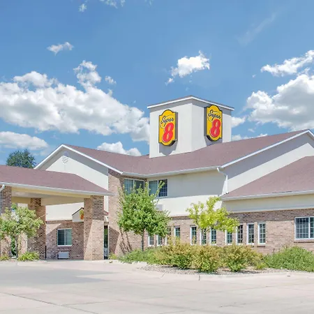Super 8 By Wyndham Cedar Falls-2