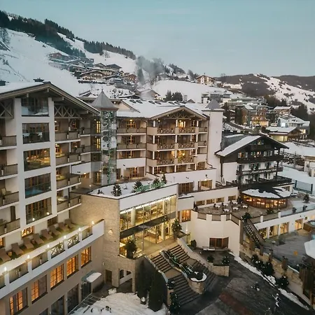 Hotel Alpine Palace-3