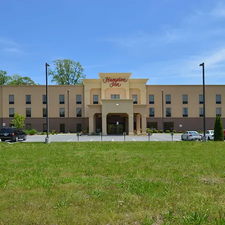 Hampton Inn Milford-3