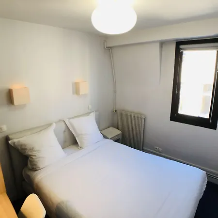 Cit'Hotel Le Volney-3