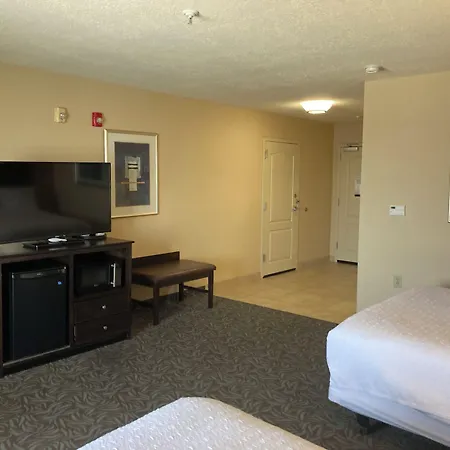 Hampton Inn & Suites Carlsbad-2