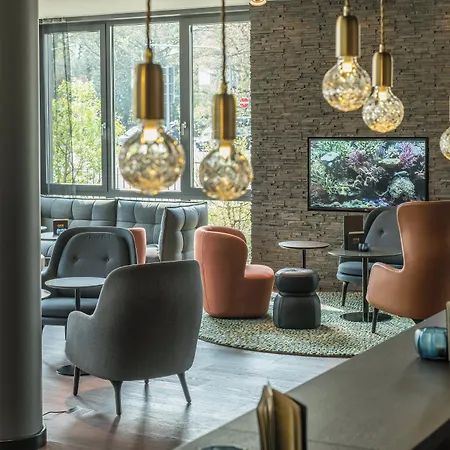 Motel One Dresden-Palaisplatz-2