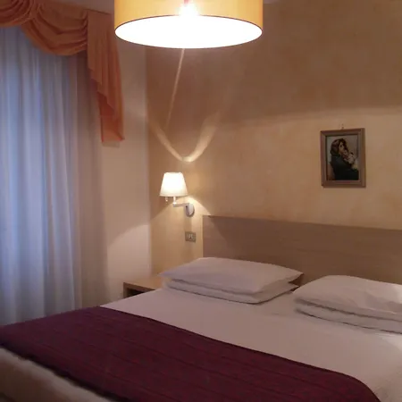 Hotel Centrale-3