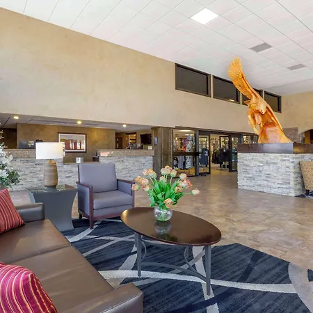 Best Western Plus Raton Hotel-3