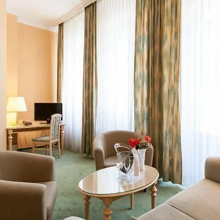 Hotel Villa Auguste Viktoria-2