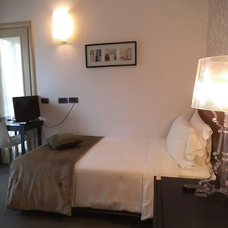 Hotel Ariston & Apartments-3