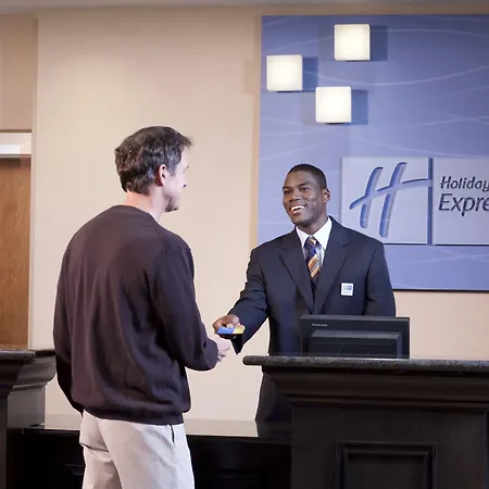 Holiday Inn Express Newton By Ihg-3