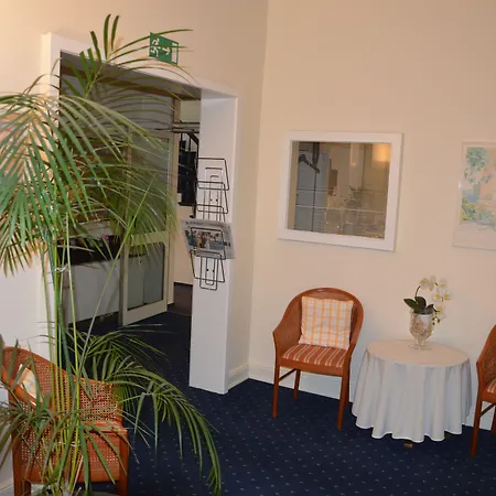 Centrum Hotel Commerz am Bahnhof Altona-2