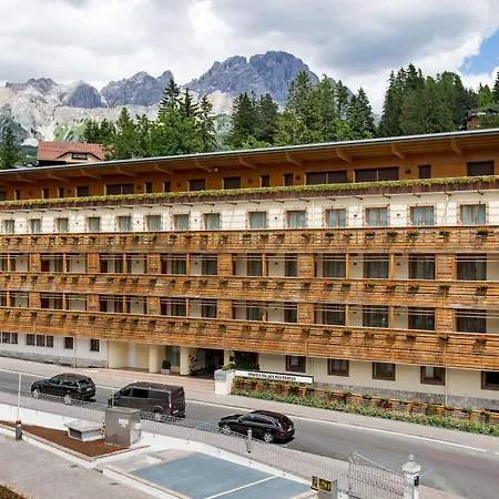 Radisson Residences Savoia Palace Cortina d’Ampezzo-2