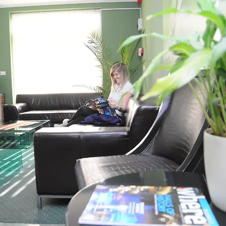 Green Hotel Budapest-2