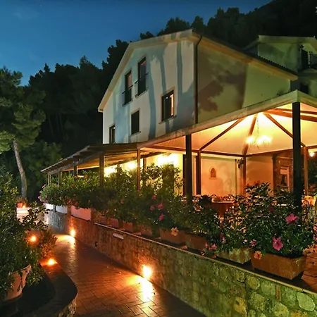 Hotel Villa Delle Meraviglie-2