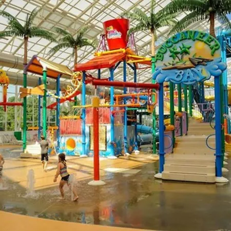 Big Splash Adventure Hotel And Indoor Water Park-3