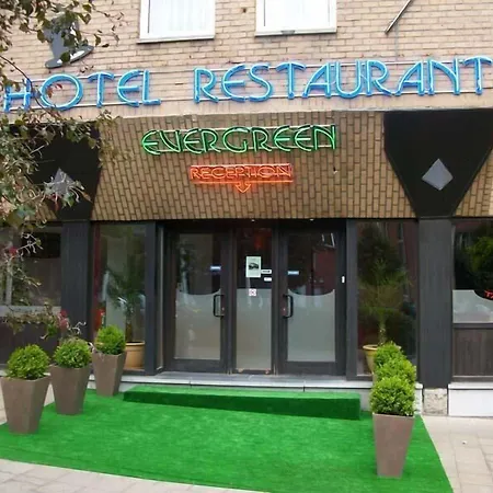 Hotel Evergreen-3
