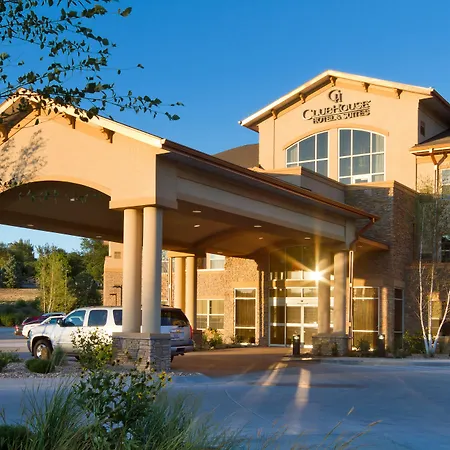 Clubhouse Hotel And Suites-2