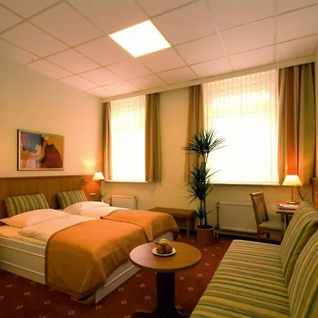 Traveller Hotel-2