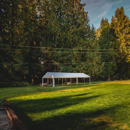 Gateway Inn & Cabins-2