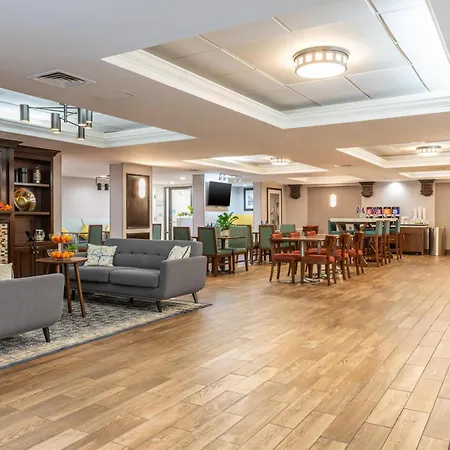Hampton Inn Portsmouth Central-2