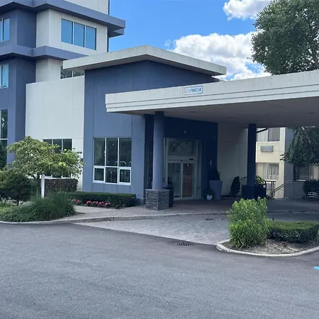 Best Western Premier Plainview-Long Island Hotel-3