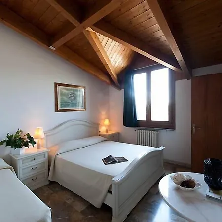 Hotel Caselle-3
