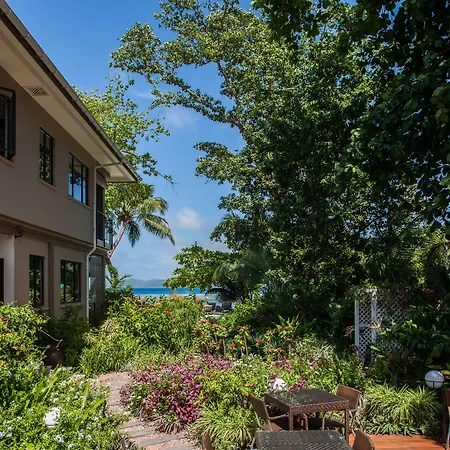 Le Repaire - Boutique Hotel & Restaurant-2