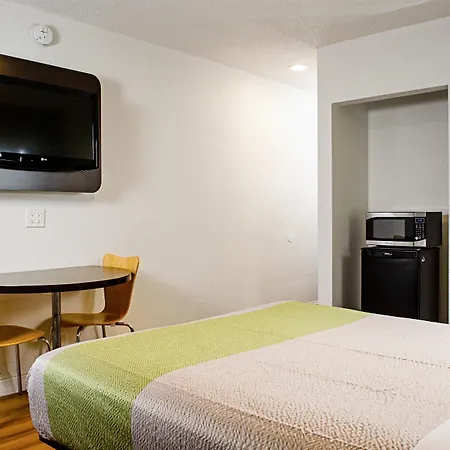 Motel 6-Modesto, Ca - Downtown-2