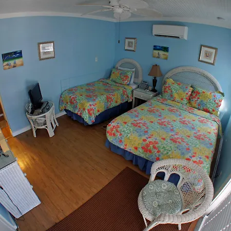 Seascape Tropical Inn (Adults Only)-2
