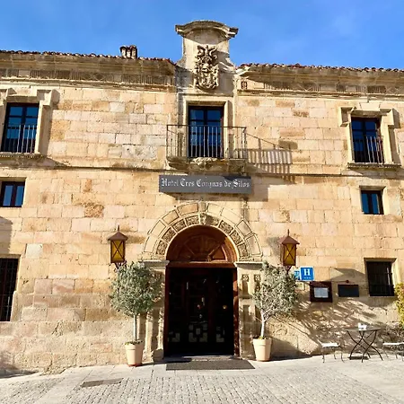 Hotel Tres Coronas de Silos-3