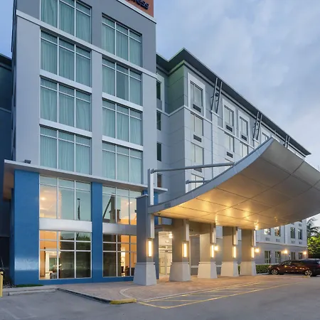 Holiday Inn Express Miami Airport-Blue Lagoon Area By Ihg-2