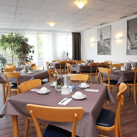 Hotel Berliner Ring-2