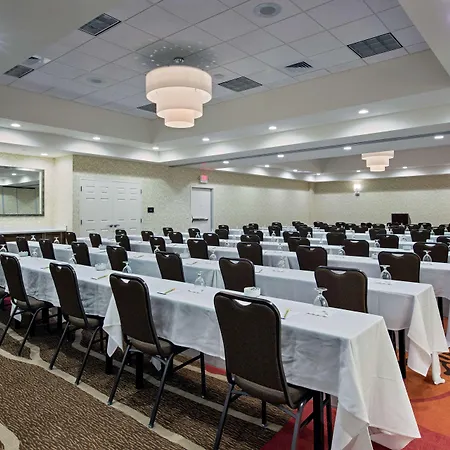 Hilton Garden Inn Lincoln Downtown/Haymarket-3