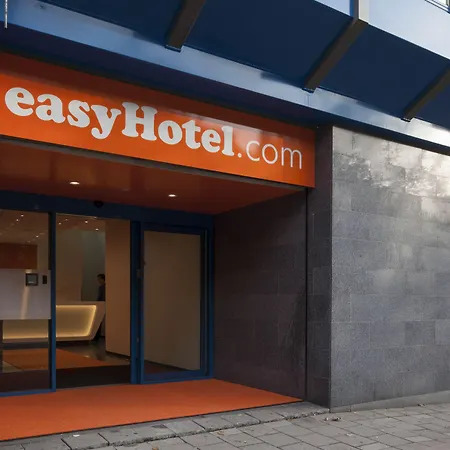 Easyhotel Rotterdam City Centre-2