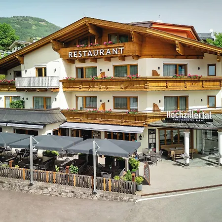 Kraeuterhotel Hochzillertal-2
