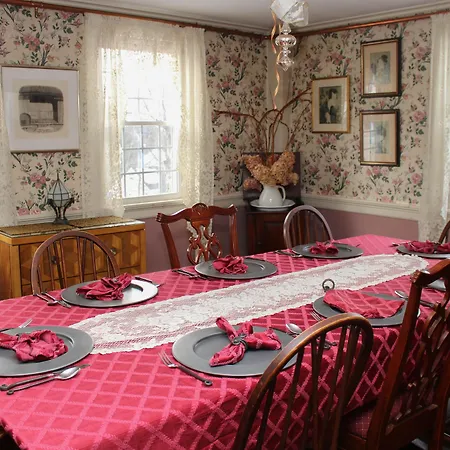 The Nutmeg Inn-3
