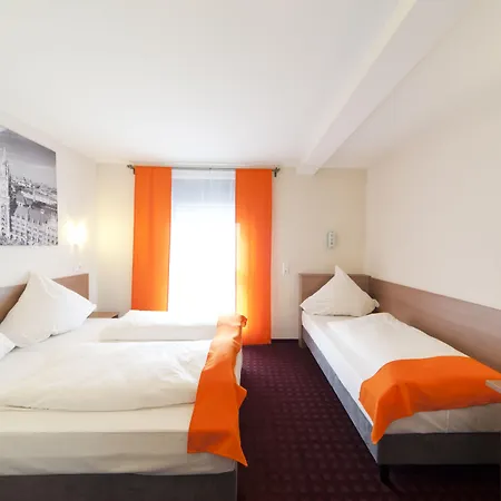 McDreams Hotel Wuppertal City-3