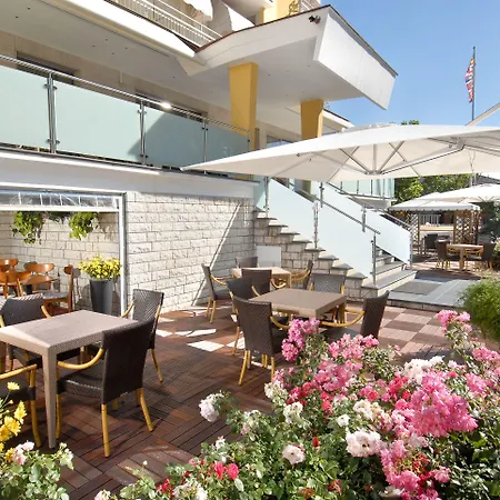 Hotel St. Moritz-2