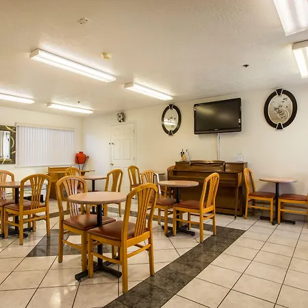 Sandia Peak Inn Old Town Abq, A Howard Johnson By Wyndham-2